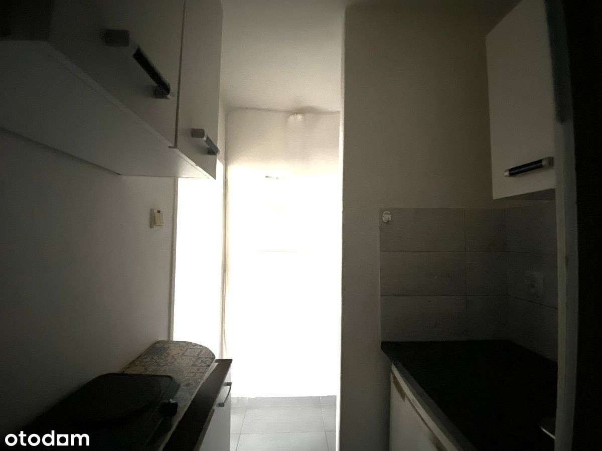 Kawalerka/  winda/ 19 m2 Potulicka/ - Pełny obrazek: 4/9