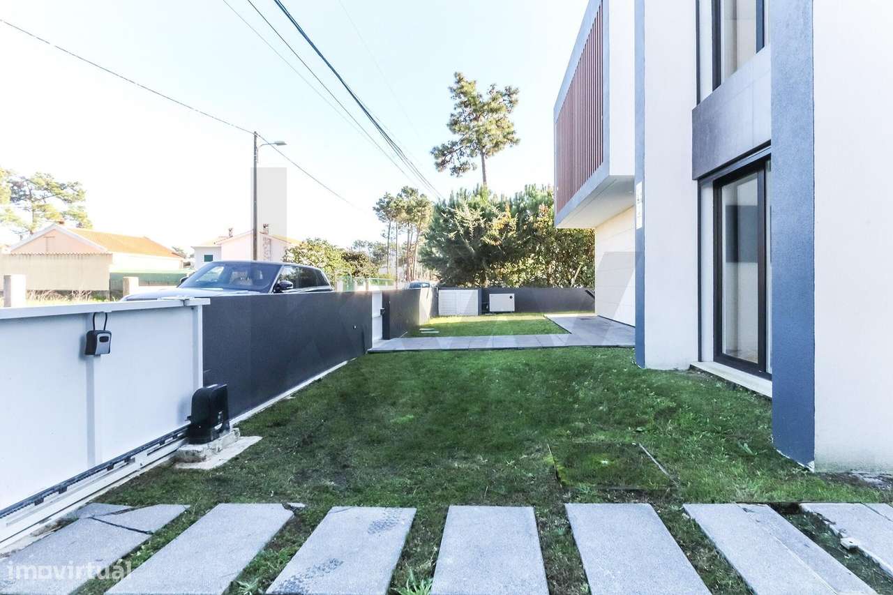 Moradia T4 de luxo na Aroeira para arrendamento - Grande imagem: 4/58