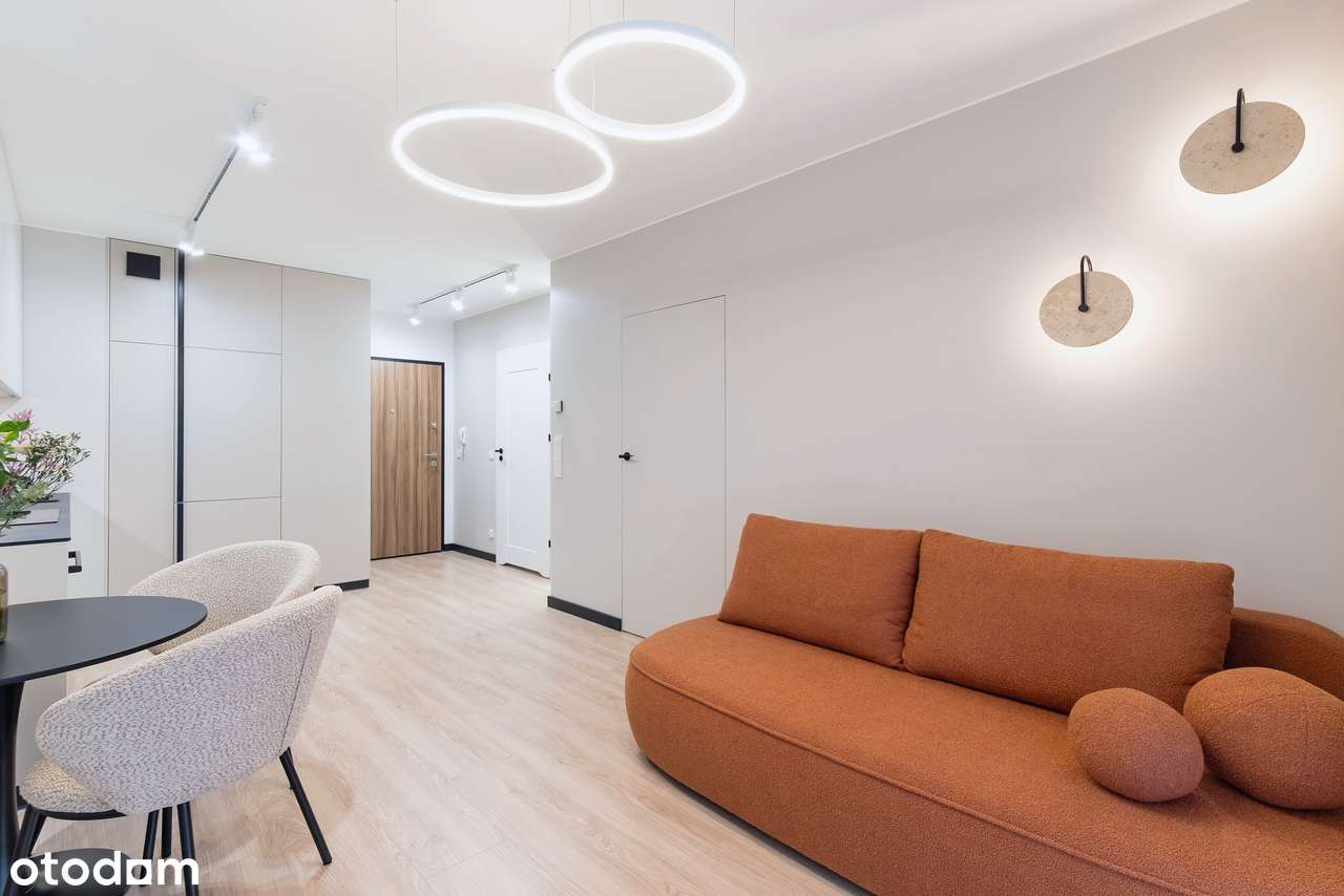 Na wynajem nowe 2 pokojowe mieszkanie przy ul. Błoń Janowskich w Rumi - Pełny obrazek: 3/16