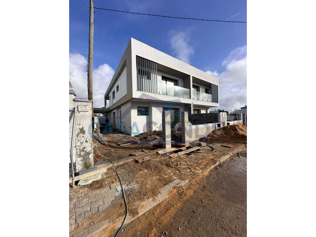 Moradia V4 c/Piscina ,excelentes areas - Grande imagem: 4/31