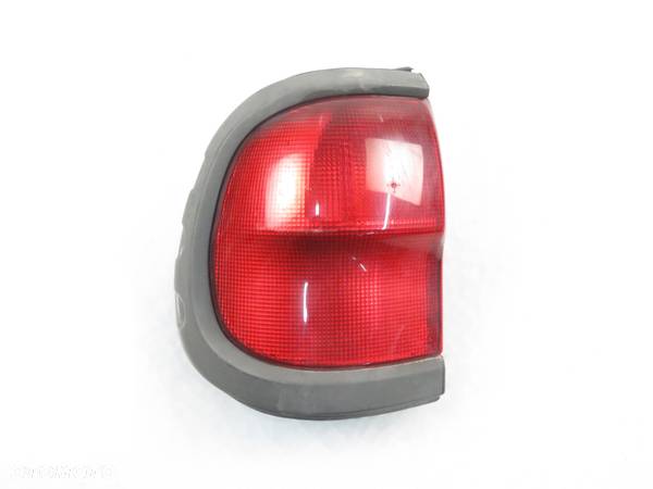 LAMPA LEWA TYLNA NISSAN TERRANO II (R20) lift 268550X000 - 1