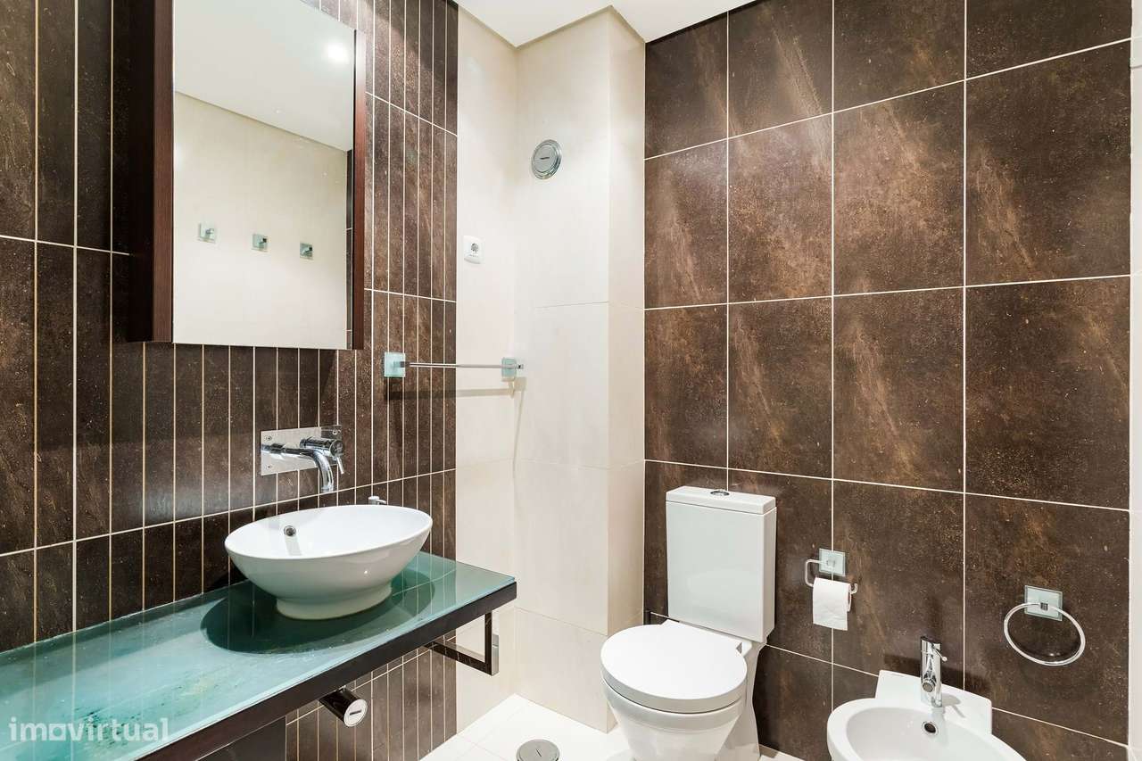 Apartamento T2 em Armação de Pera totalmente mobilado e equipado a 500-16