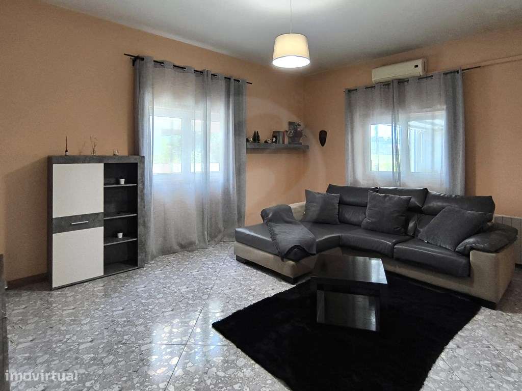 Moradia c/ Espaço Comercial e Alojamento Local em Rio Mau Vila do C... - Grande imagem: 3/36