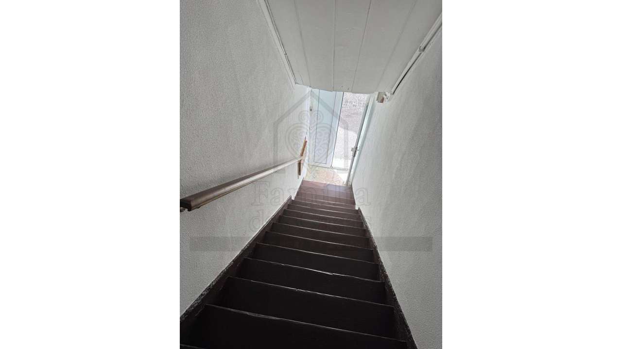 Apartamento para renovar no Seixal-9