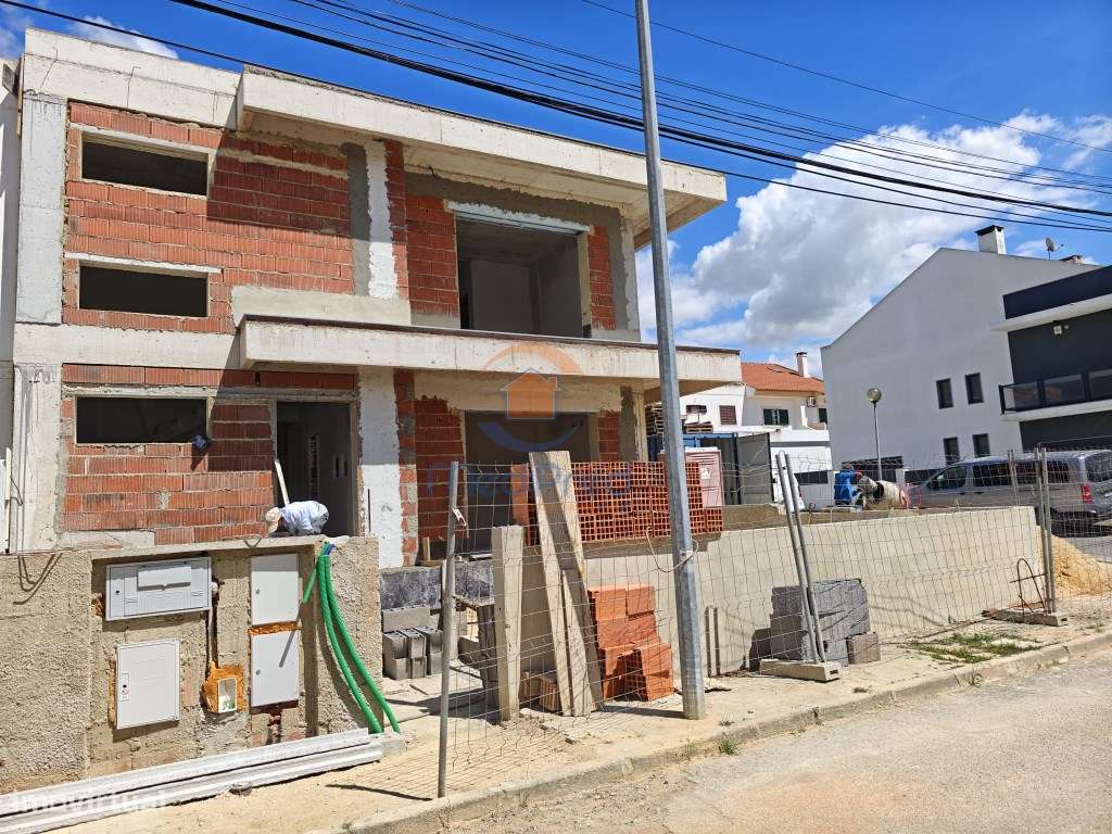 Moradia T4 em construção no Corte Esteval - Montijo-5