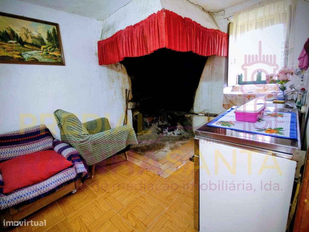 Moradia M2 em pedra; c/ terreno- Pronta a habitar - Penela-6