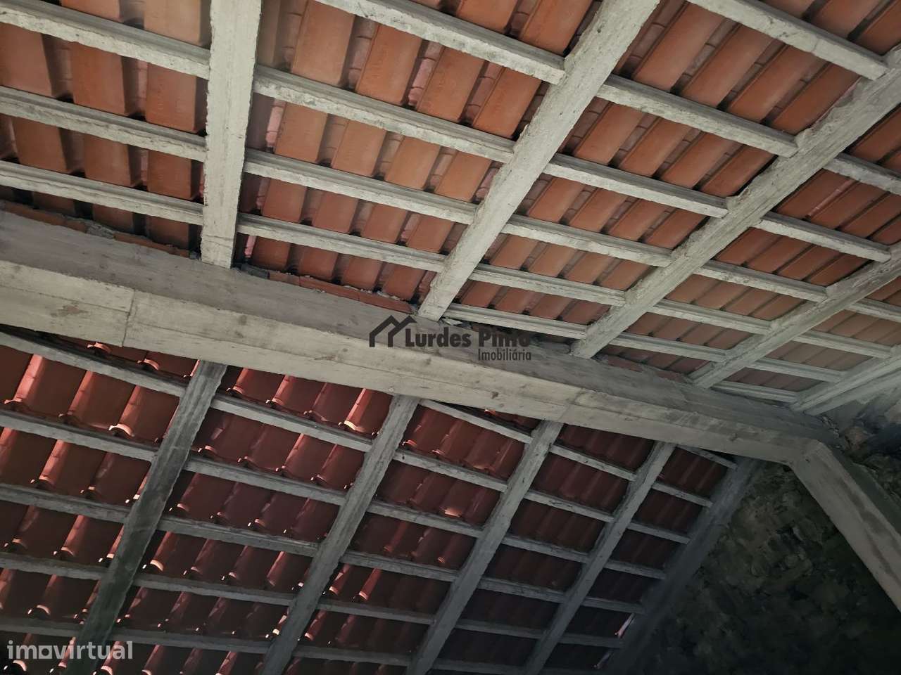 Moradia em pedra perto de Castelo Branco - Grande imagem: 2/11