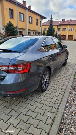 Skoda Superb 2.0 TSI 4x4 L&K DSG - 11