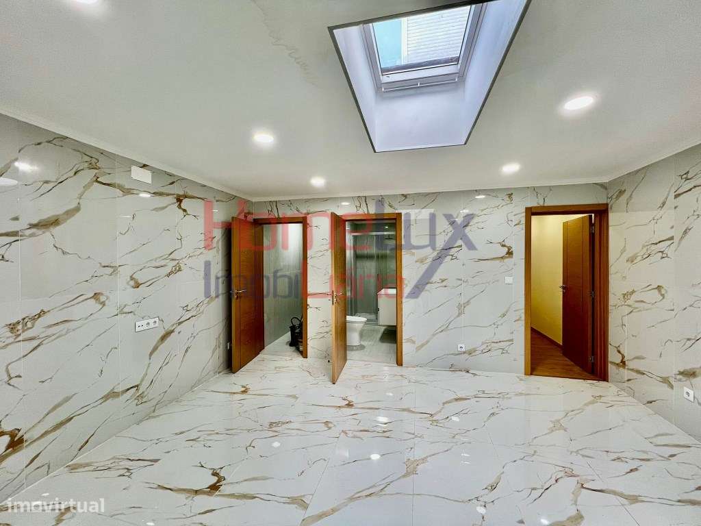 Moradia T4+1 em São Roque-11