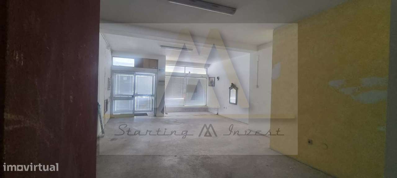 LOJA situada na rua 5 de Outubro em Vila do Conde.-8