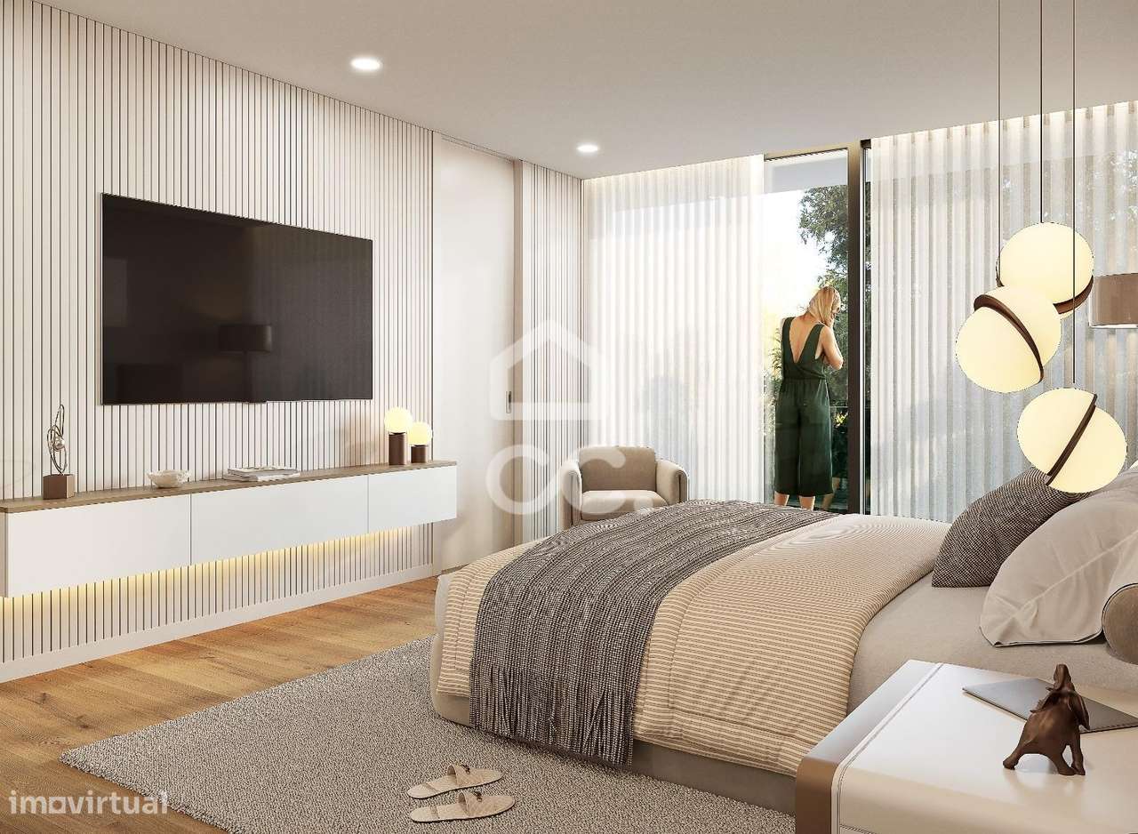 Moradia T4 nova, com jardim e terraço, em condomínio privativo com pis-35