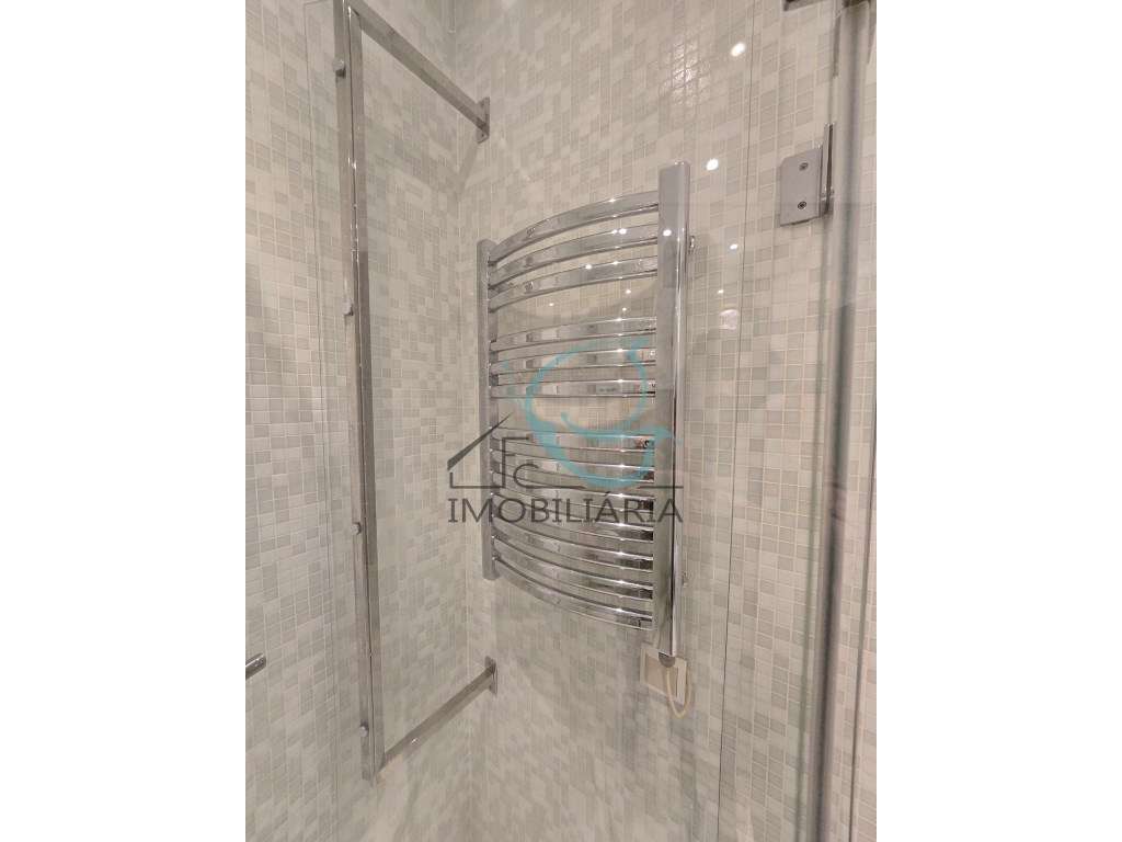 EXCLUSIVO - EXCELENTE APARTAMENTO DUPLEX DE 5 ASSOALHADAS, COM GARA...-34