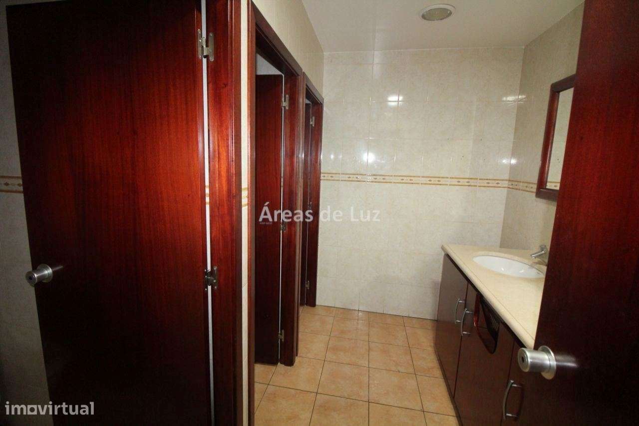 Loja / Armazém / Restaurante  - Junto à Exposalão da Batalha - Grande imagem: 3/17