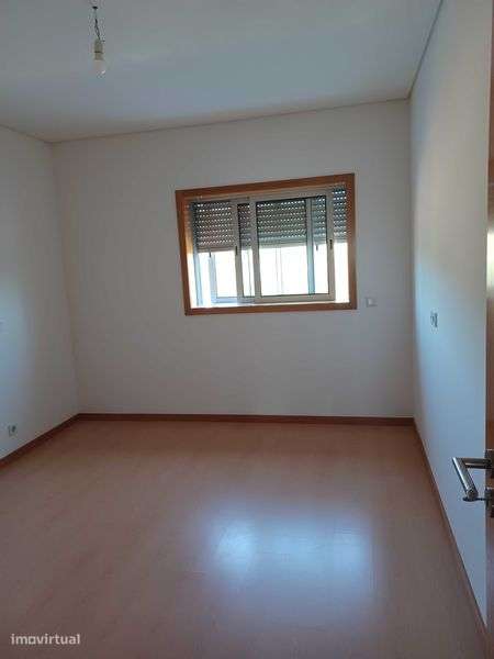 Apartamento T3 para arrendamento na Rua Tenente Valadim - Grande imagem: 5/10