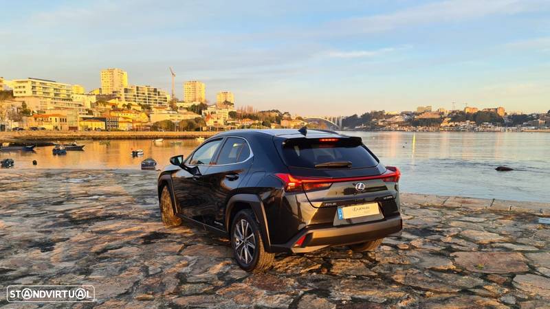 Lexus UX 300e Premium+TAE - 3