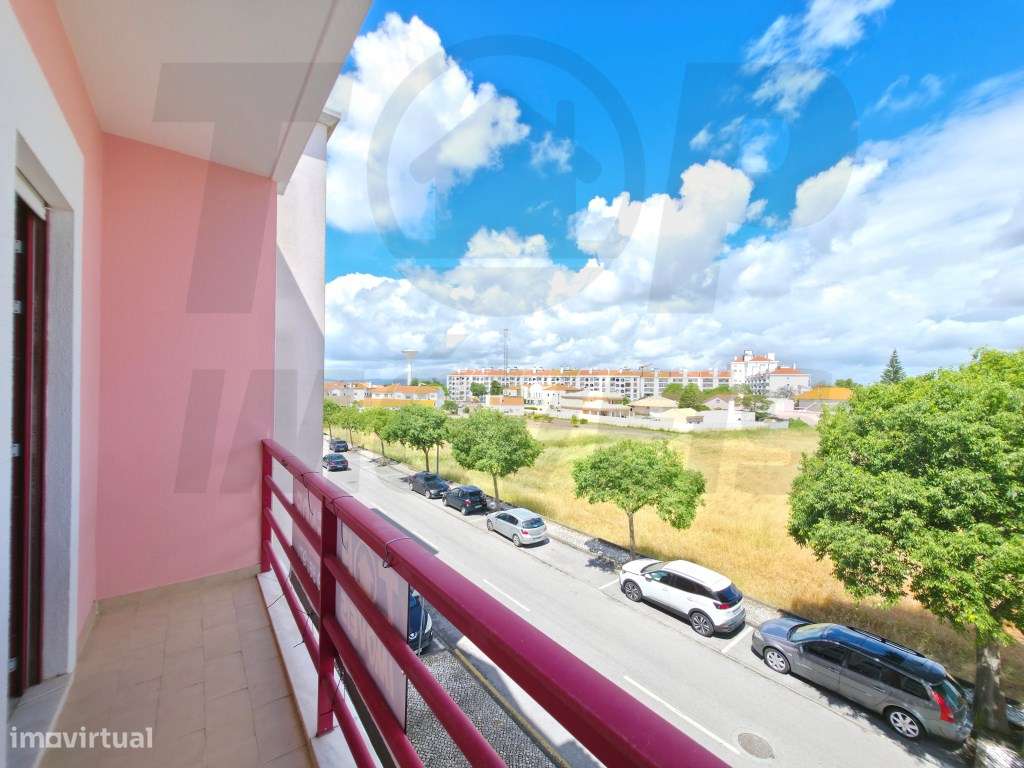 Apartamento T3 com Parqueamento - Urb. das Oliveirinhas - Samora Co...-22