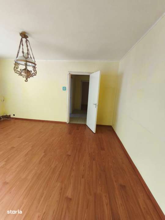 Apartament 3 camere, 61mp, zona Hurmuzachi, Radauti - Imagine principală: 2/9