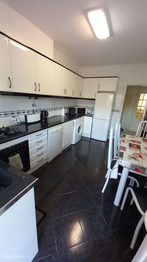 T2 mobilado com terraço - Grande imagem: 5/9