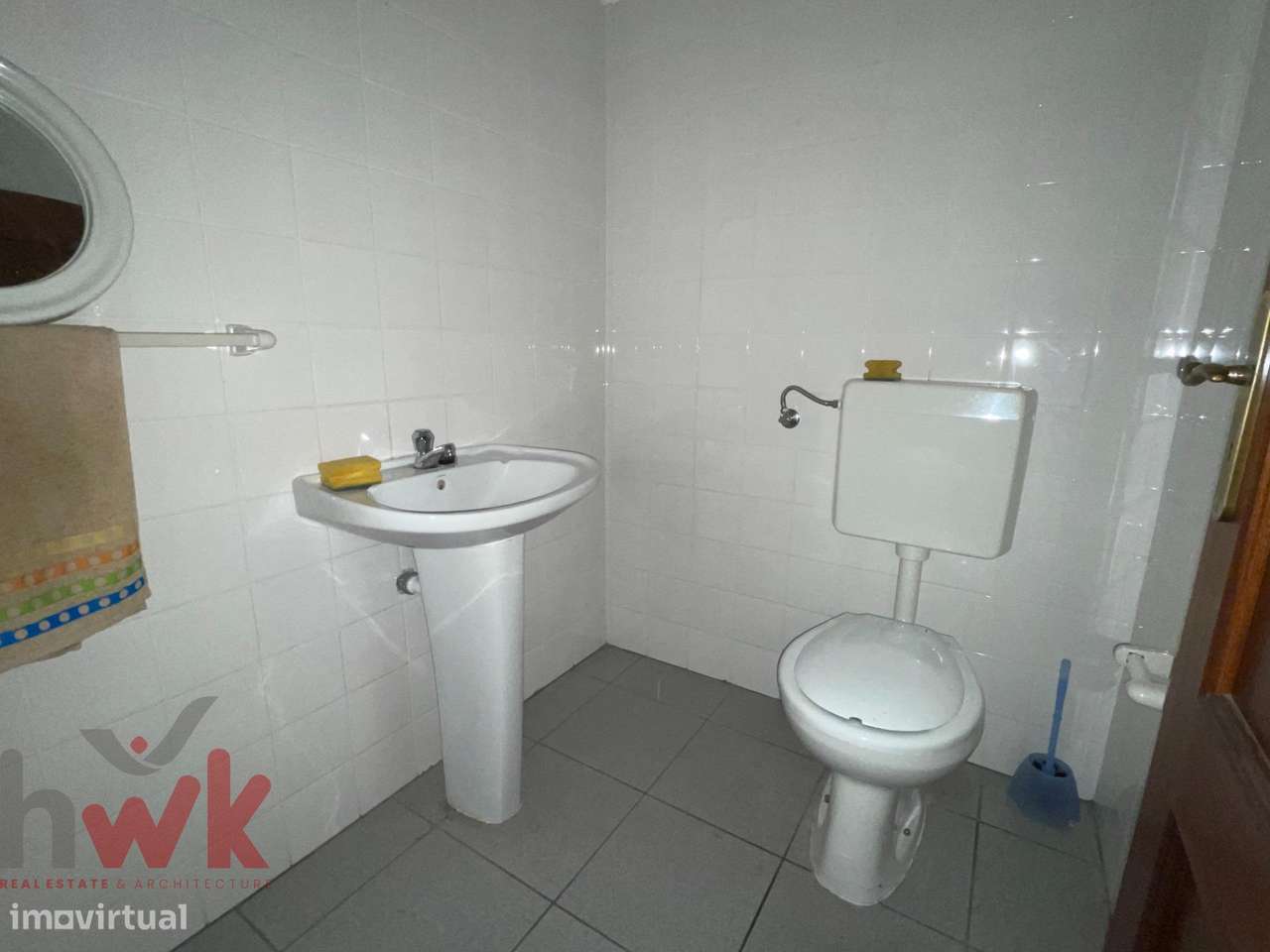 Loja para venda no centro de Nelas – excelente localização!-12