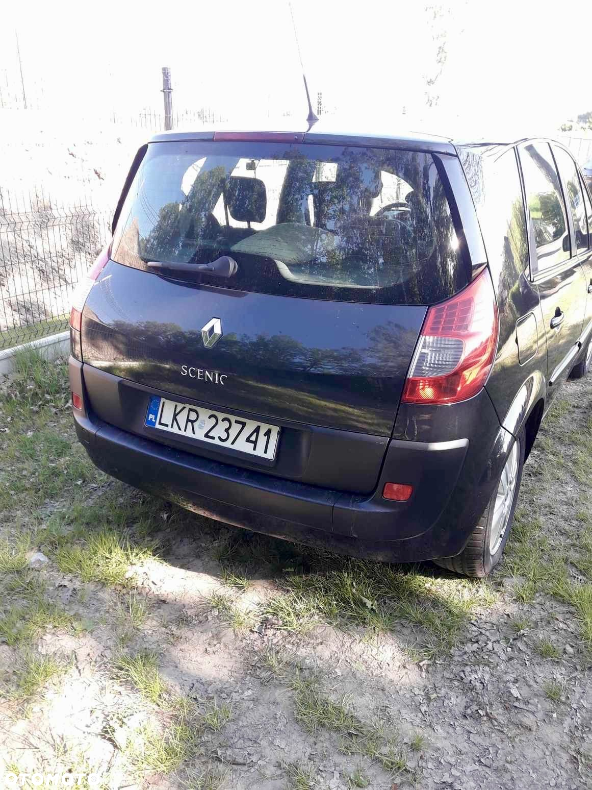 Renault Scenic 2.0 16V Emotion - 4