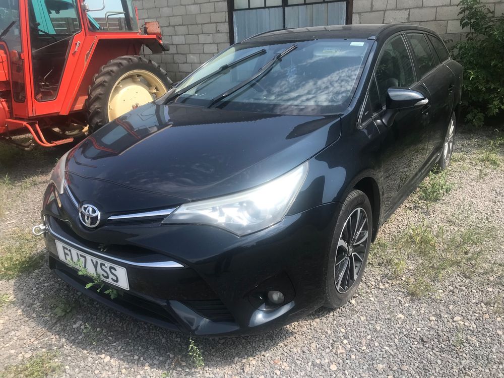 Toyota Avensis III (2009-) 2017