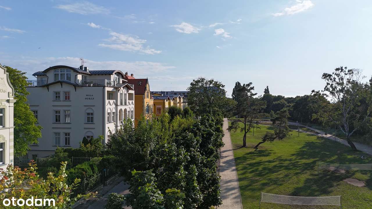 Apartament z tarasem w zabytkowej willi 50 m od morza Międzyzdroje-17