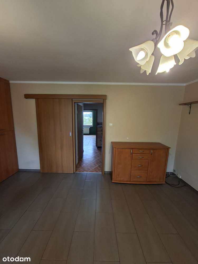 Na sprzedaż – Przytulne mieszkanie 2-pokojowe z balkonem!-3