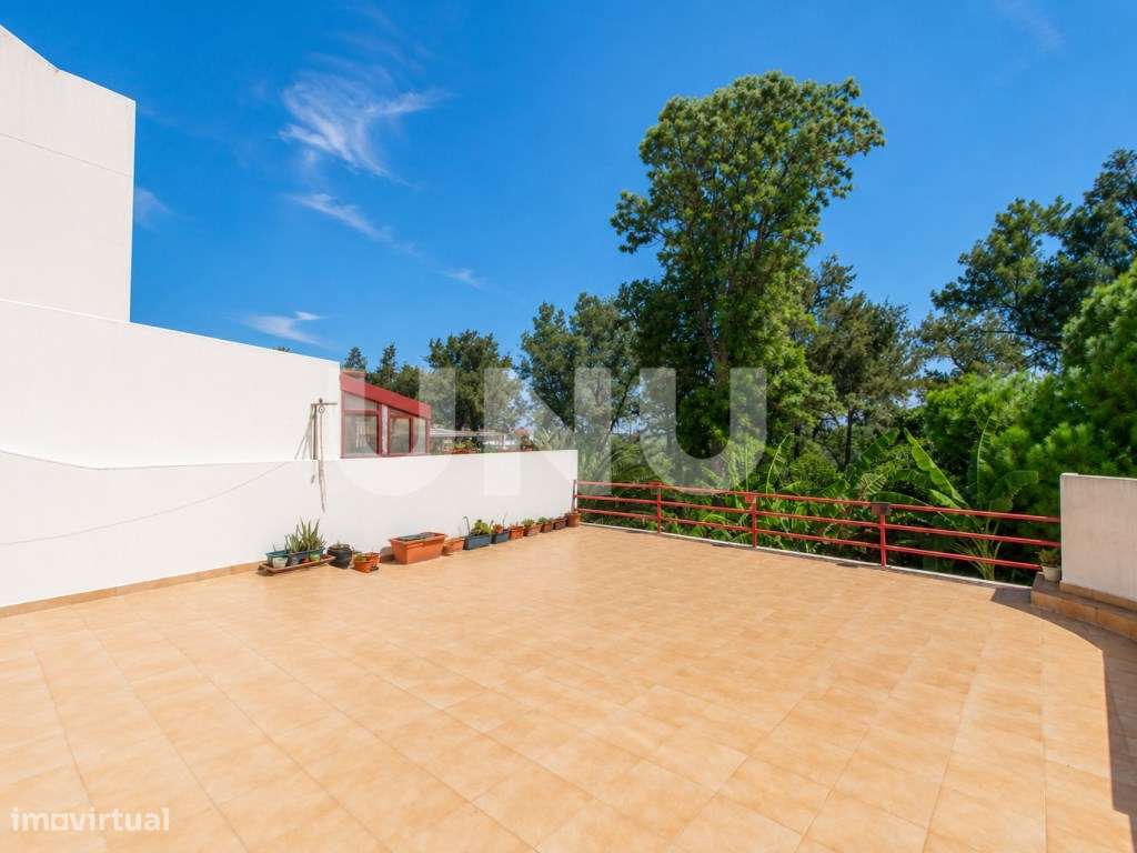 Apartamento T3, com terraço e lugar de estacionamento, no centro da...-14