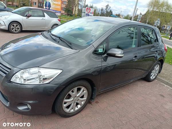 Toyota Auris 1.6 Dynamic - 2