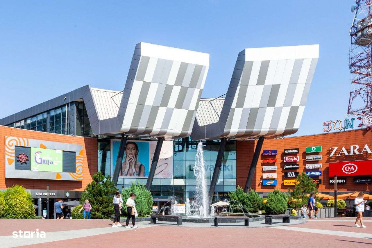 Spațiu de birou privat pentru 4 persoane în Regus Sun Business Centre - Imagine principală: 2/9