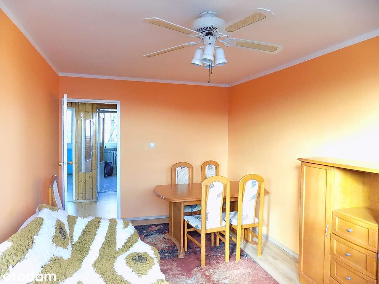 Przestronne 3-pokojowe mieszkanie z balkonem-1