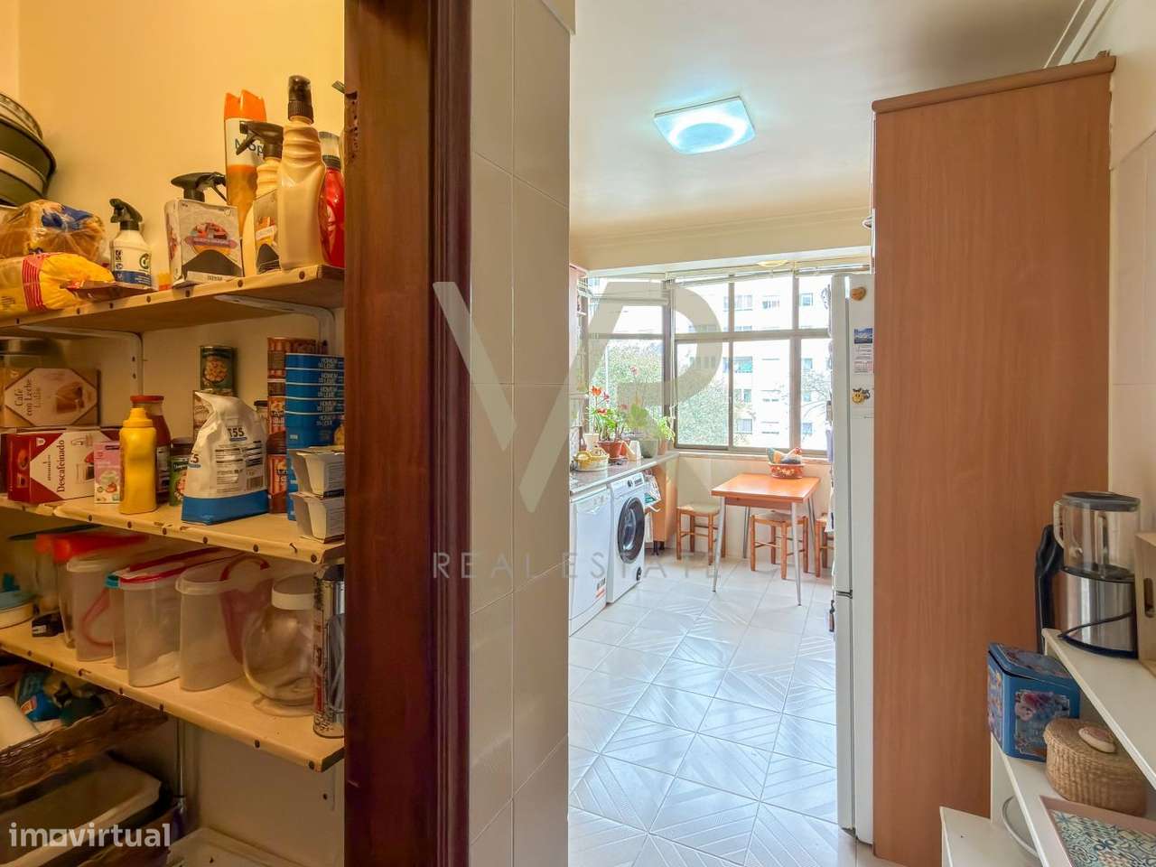 Oportunidade em Massamá: T3 Luminoso a 3 Minutos da Estação-11