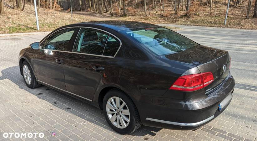 Volkswagen Passat Variant 1.6 TDI BlueMotion Technology Trendline - 4