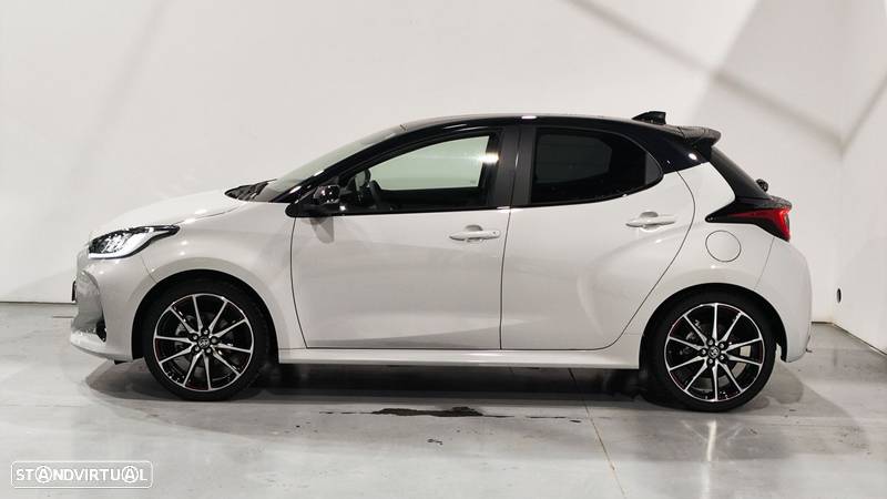 Toyota Yaris 1.5 HDF GR Sport - 4