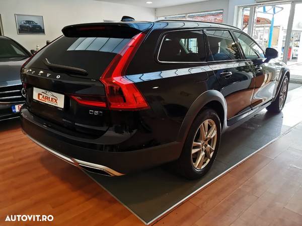 Volvo V90 Cross Country D5 AWD Geartronic Pro - 4