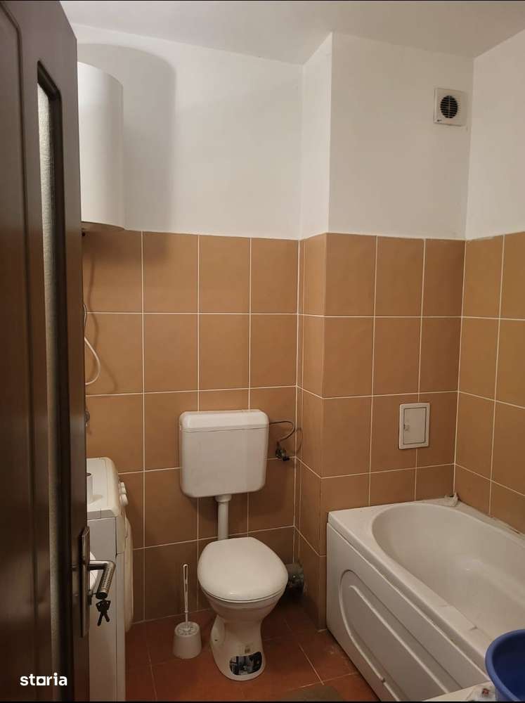 Apartament cu 2 camere, luminos cu terasa in Paleu-4