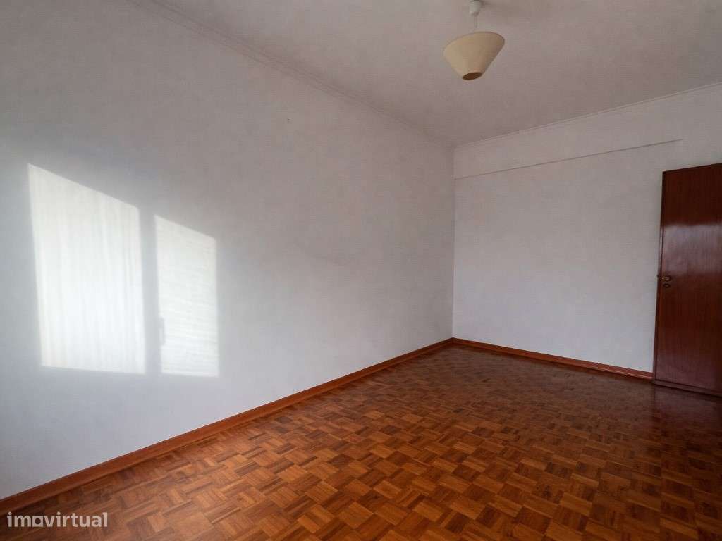 Apartamento T3 com Marquises-15