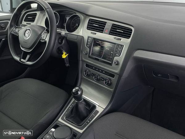 VW Golf 1.6 TDi BlueMotion Trendline - 32