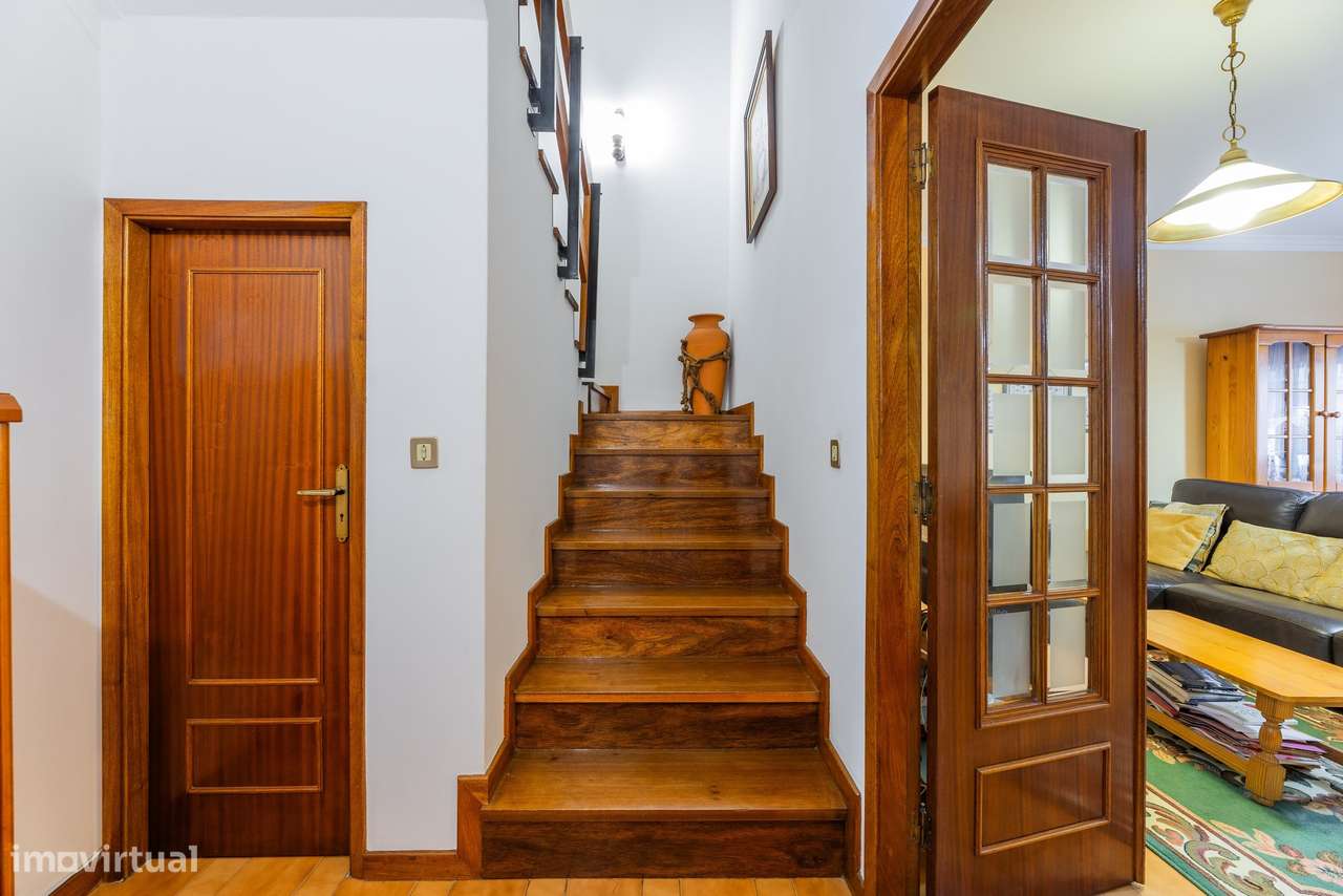 Apartamento T2 Duplex, em S. Vicente - Braga-16