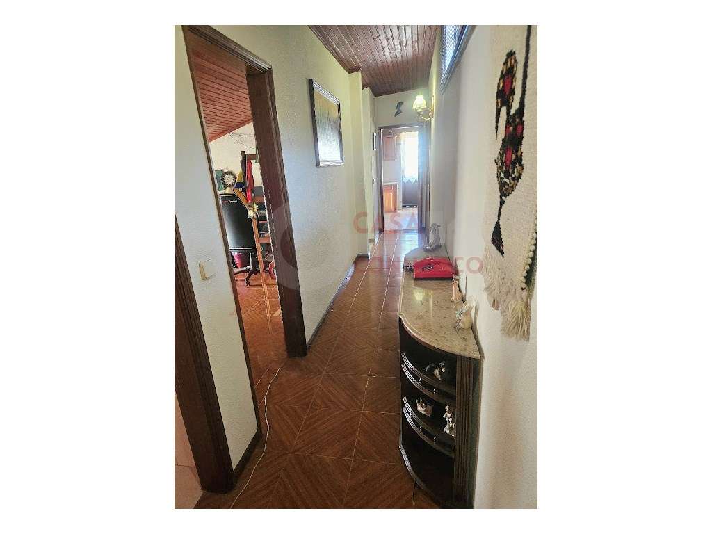 Moradia T3+T2 com garagem e jardim.-35