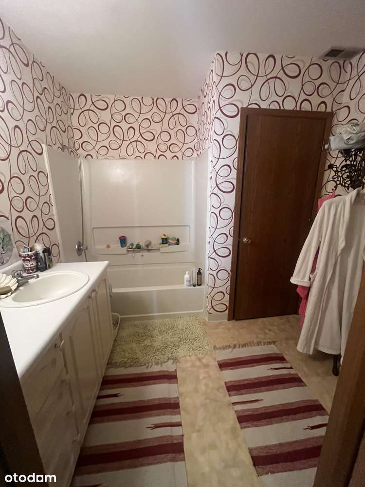 Dom z dużym ogrodem na osiedlu Zielonym-16