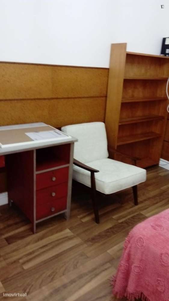 Quarto - localizado em Alameda Lisbon - Grande imagem: 4/6