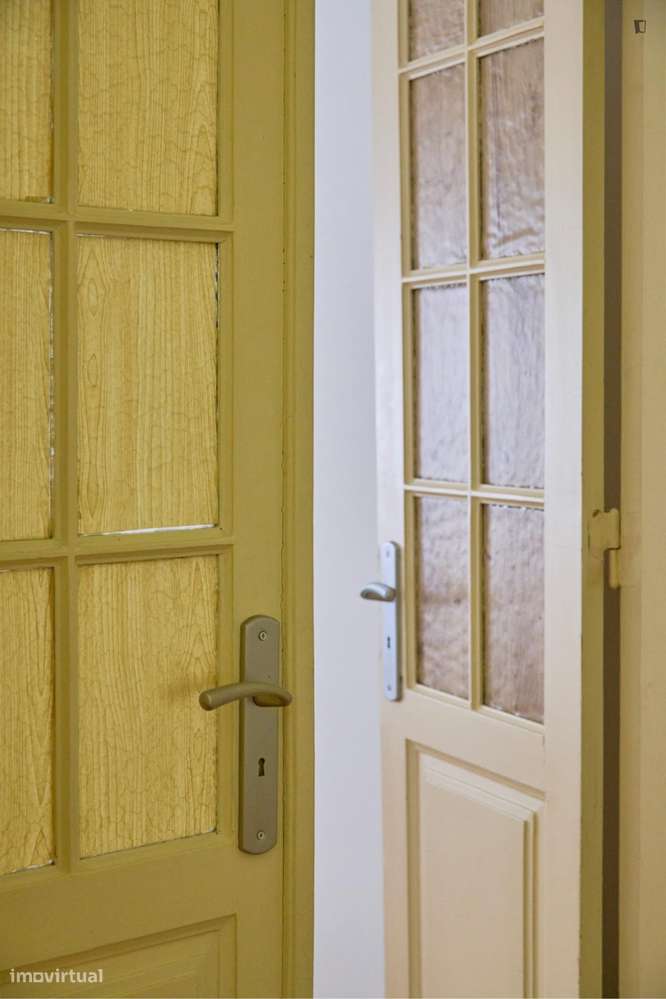 Quarto - localizado em Entrecampos Lisbon - Grande imagem: 2/10