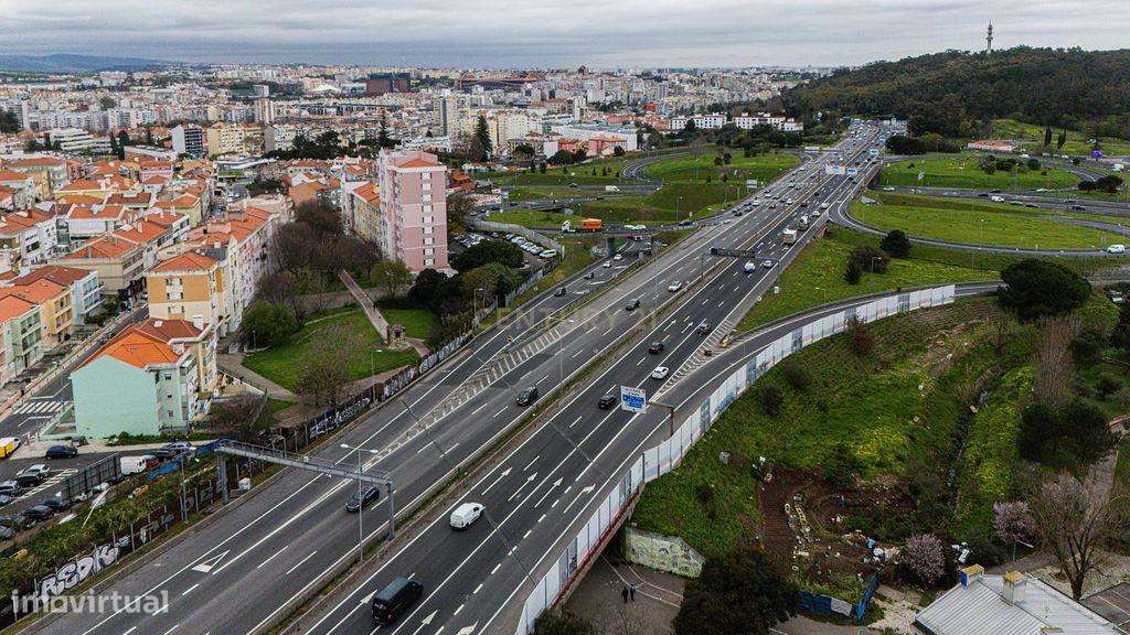 Apartamento T3 em Alfragide com Parqueamento-35