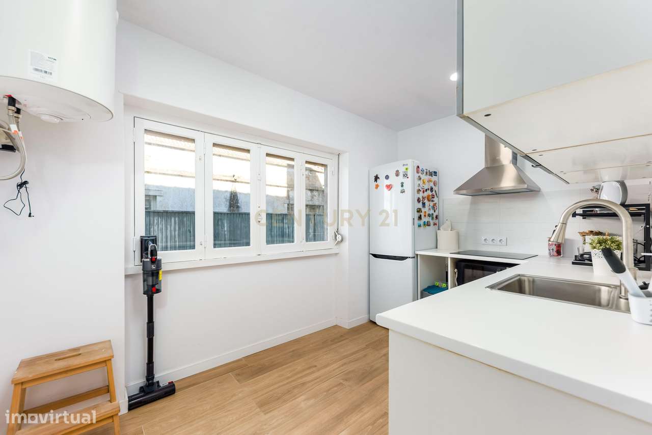Apartamento T1 em Santo António da Caparica-13