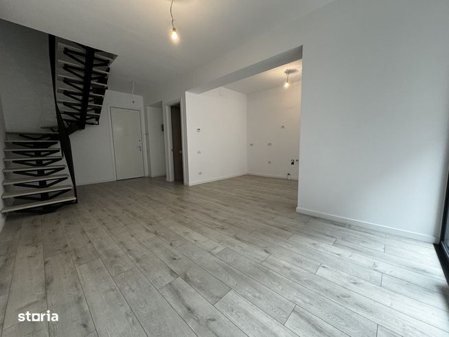 Apartament tip Duplex | Zona de zi imensa | Nemobilat