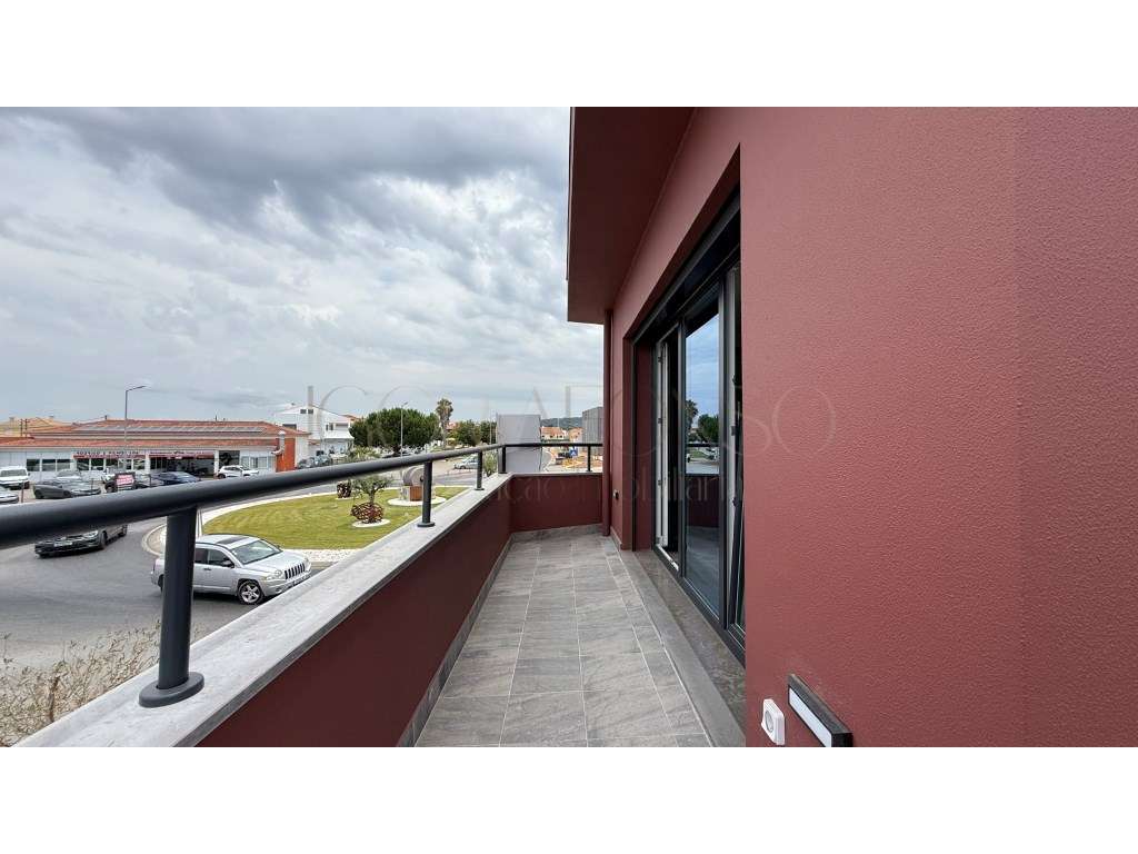 Excelente Apartamento T2 localizado na Zona Central de Azeitão-35
