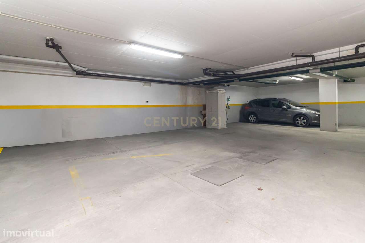 Apartamento T2 na  Quinta do Bom Retiro, Sobreda-22