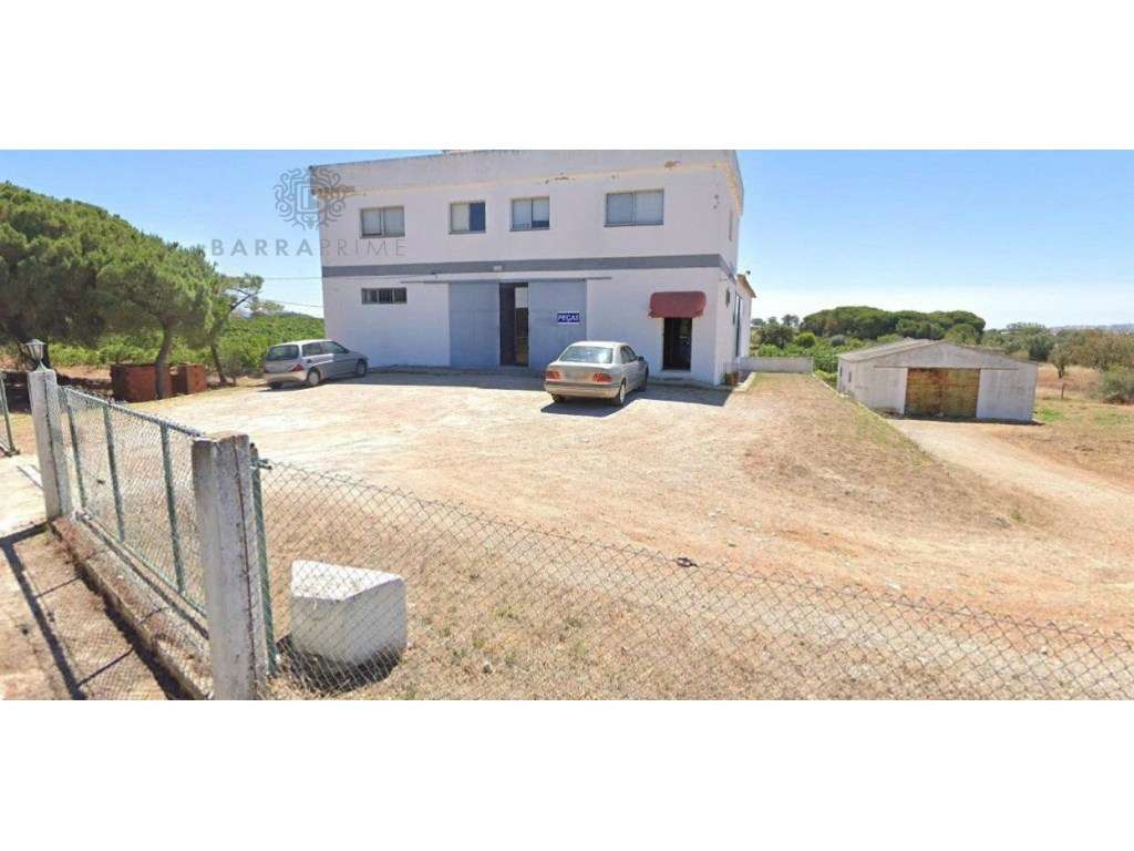 Armazém na EN 125 entre Faro e Almancil - Grande imagem: 4/4