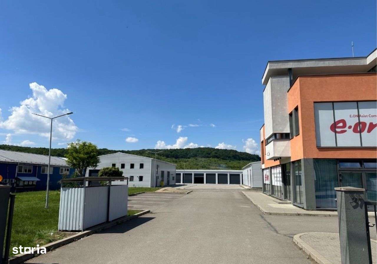 Închiriez spatiu depozitare de 35 mp - Imagine principală: 4/4